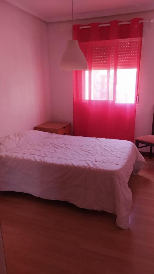 מדריד Apartamento De 3 Dormitorios Por Entrevias מראה חיצוני תמונה